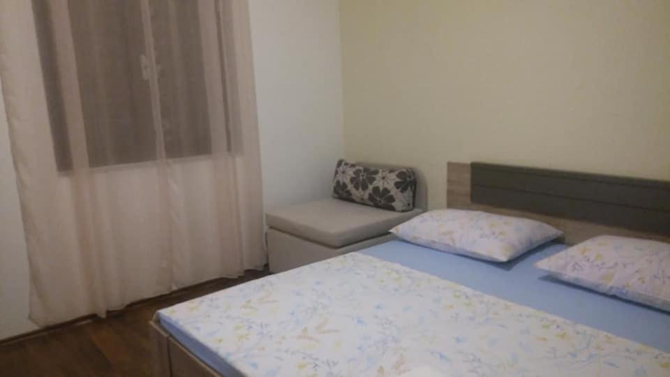Apartment Dukic Sveti Filip i Jakov Exteriör bild